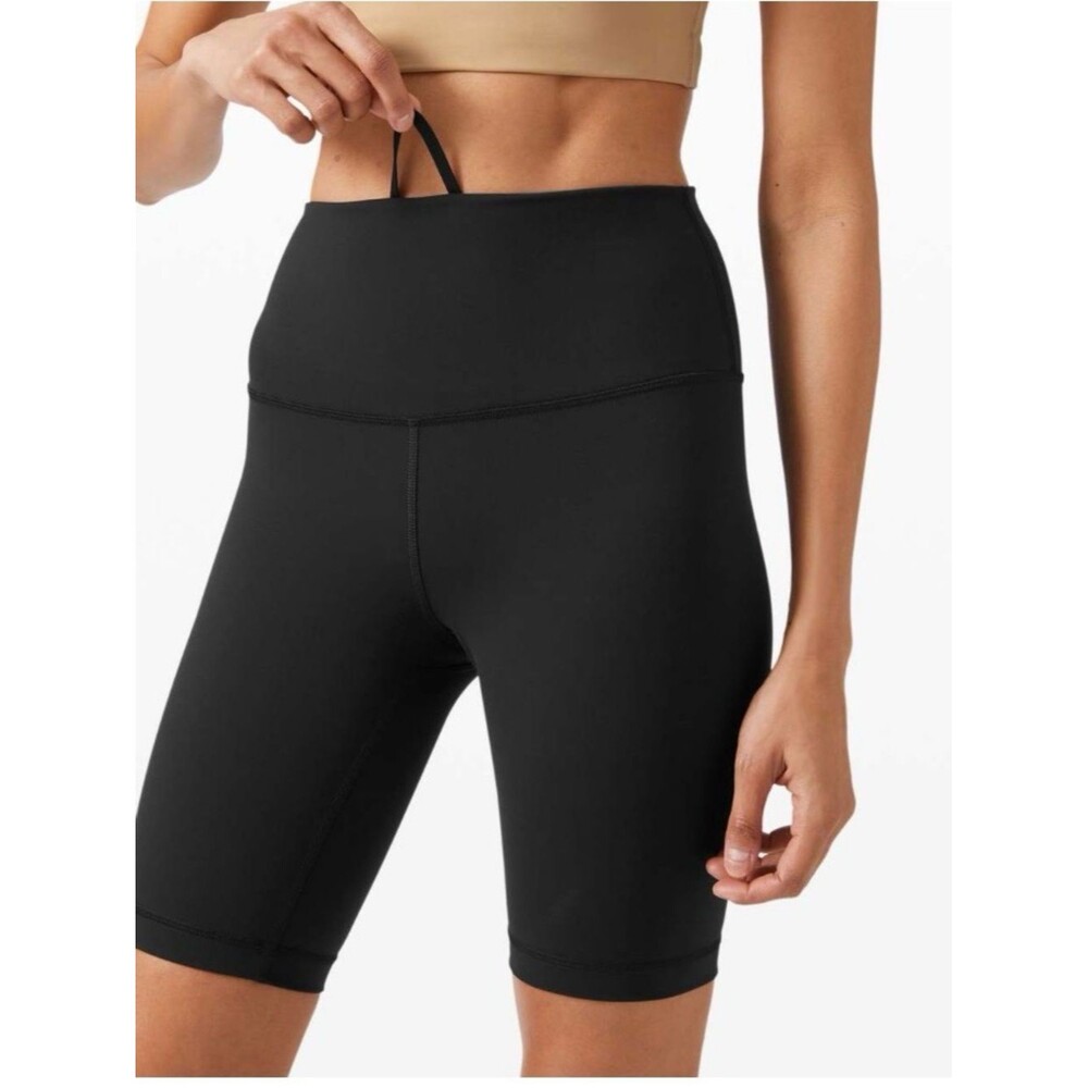 Lululemon Women's Black Bike Shorts Size 0 Inseam 8" Excellent